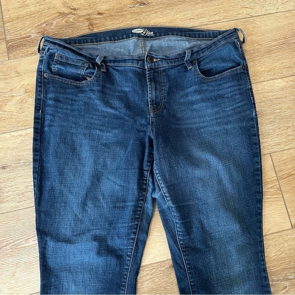 Old Navy The Diva Women’s Mid-Rise Medium Wash Denim Jeans Sz 16 Regular GUC - Picture 3 of 7